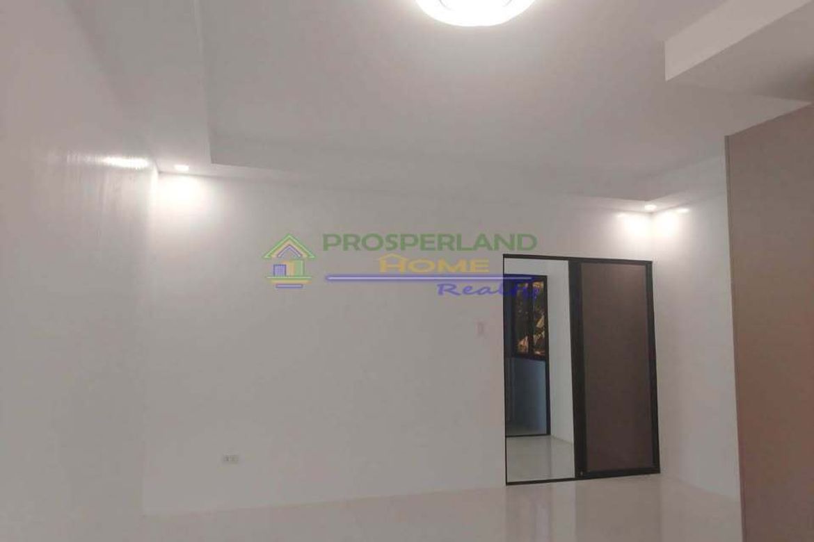 2 Bedroom House for Sale in Pamplona Dos, Las Piñas, Metro Manila