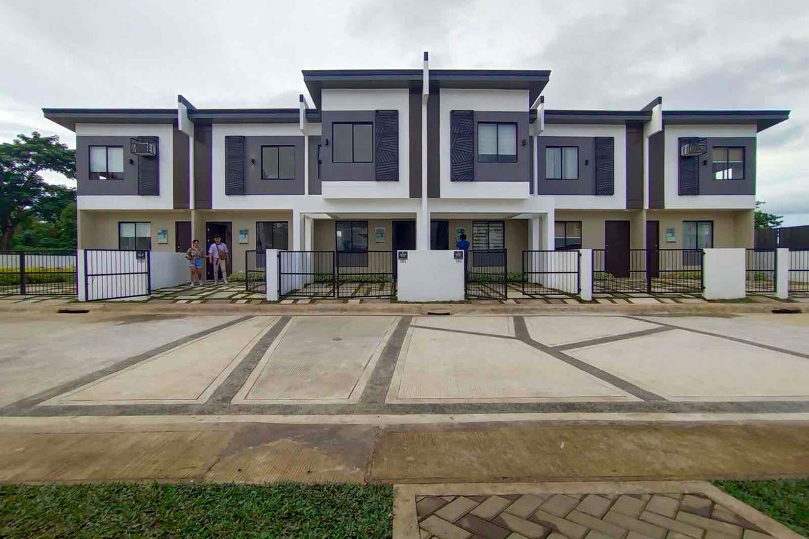 2 Bedroom House for Sale in PHirst Sights Bay, Puypuy, Bay, Laguna – photo 5