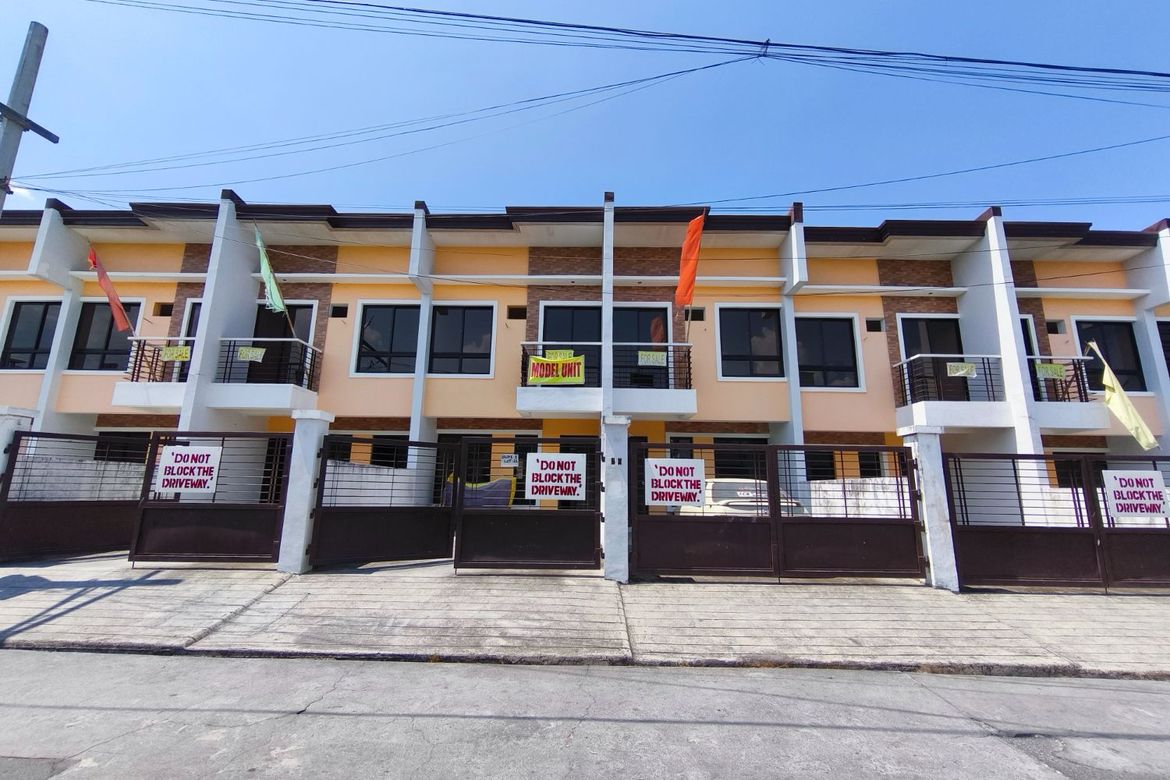 2 Bedroom House for Sale in Pilar, Las Piñas, Metro Manila