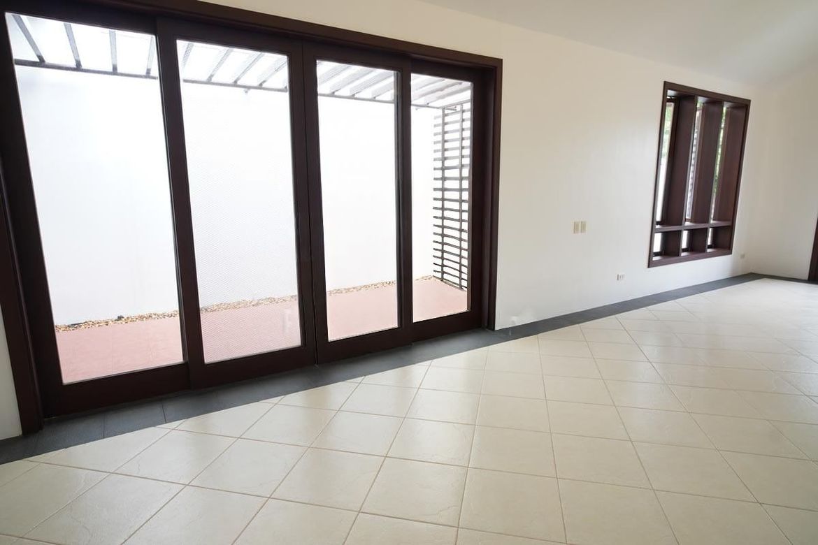 2 Bedroom House for Sale in San Isidro, Parañaque, Metro Manila – photo 5