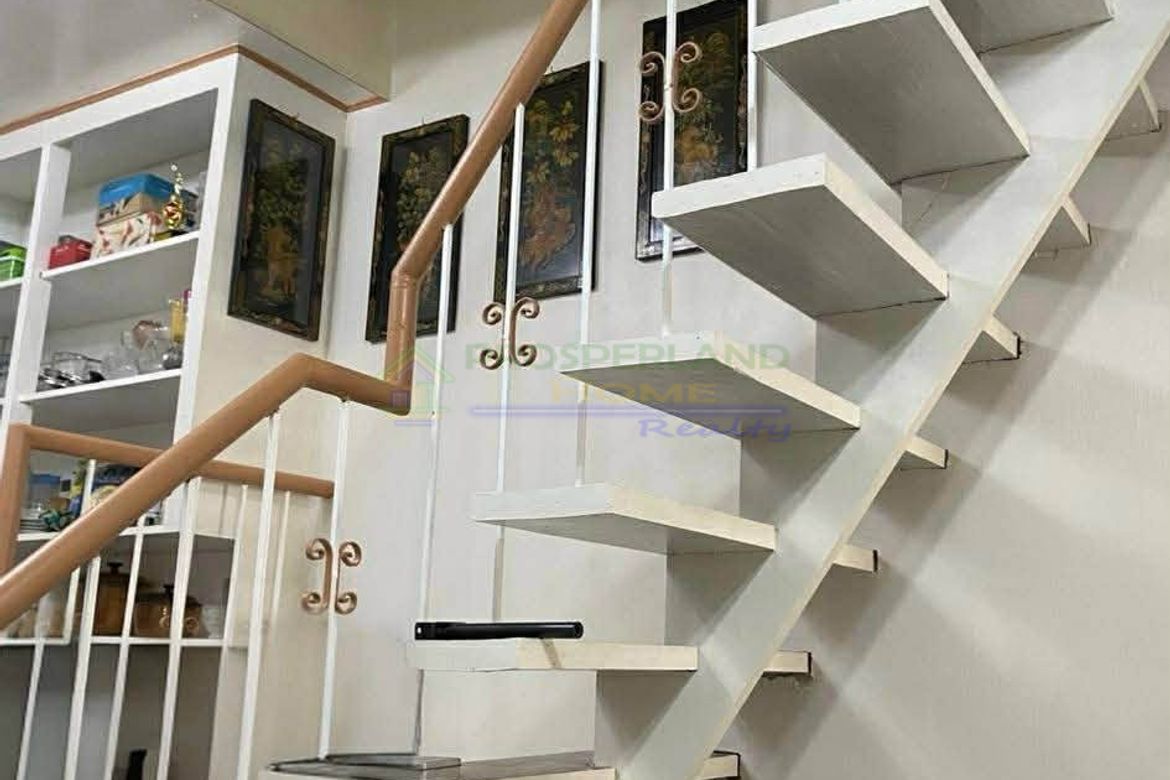 2 Bedroom House for Sale in San Nicolas, Pasig, Metro Manila