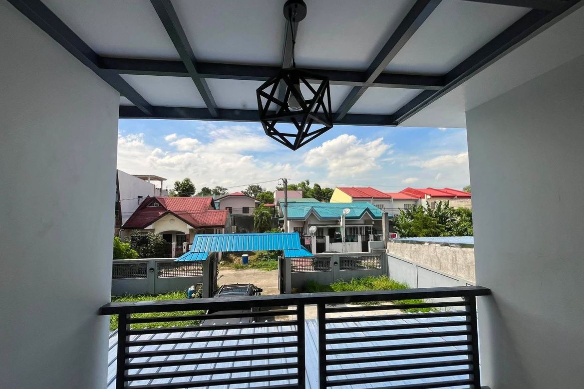 2 Bedroom House for Sale in Santo Domingo, Cainta, Rizal