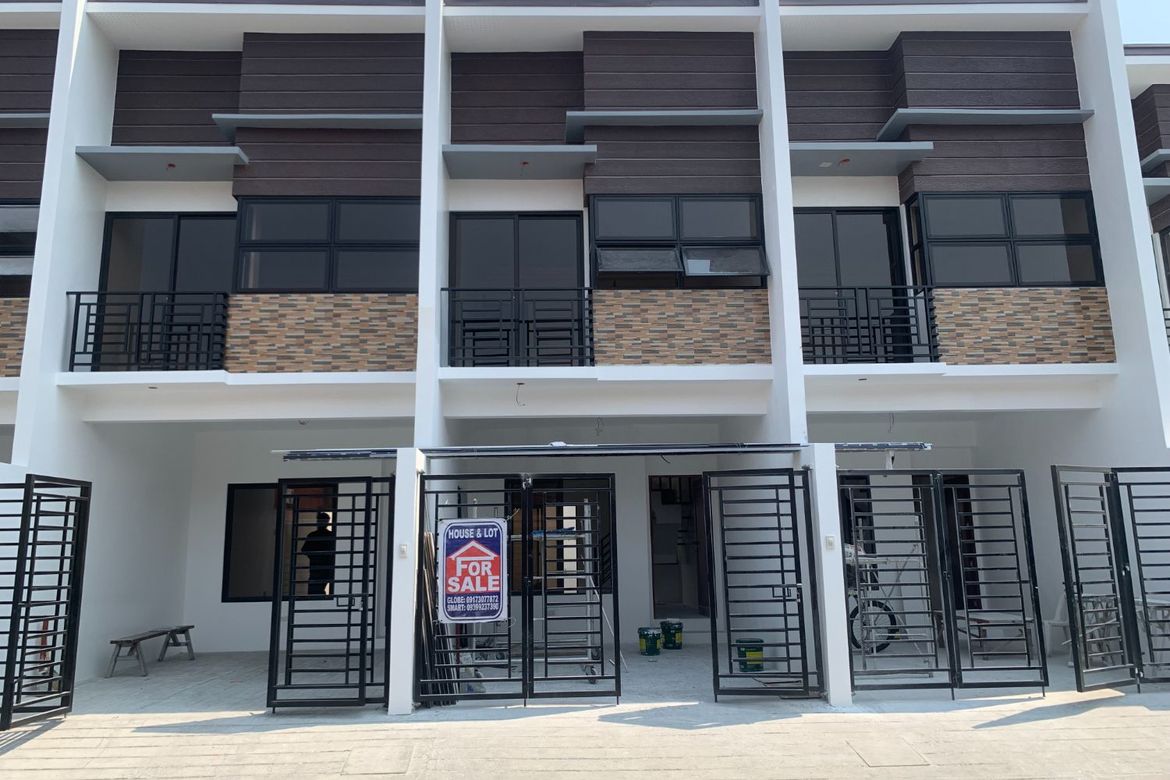 2 Bedroom House for Sale in Talon Dos, Las Piñas, Metro Manila