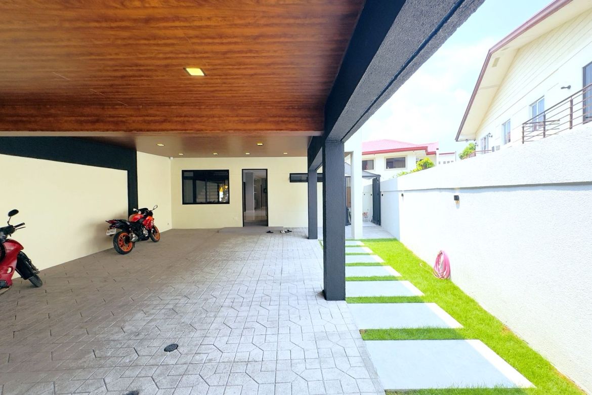2 Bedroom House for Sale in Talon Dos, Las Piñas, Metro Manila – photo 2