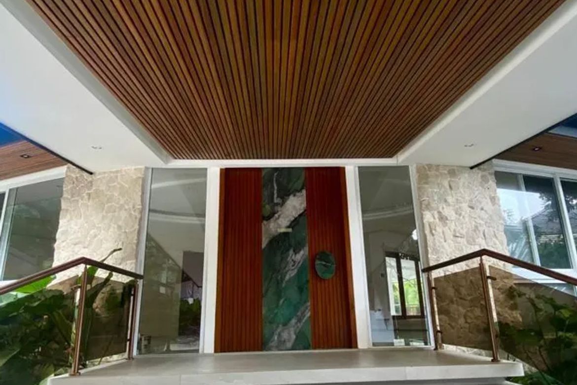2 Bedroom House for Sale in Urdaneta Village, Bangkal, Makati, Metro Manila near MRT-3 Magallanes – photo 3