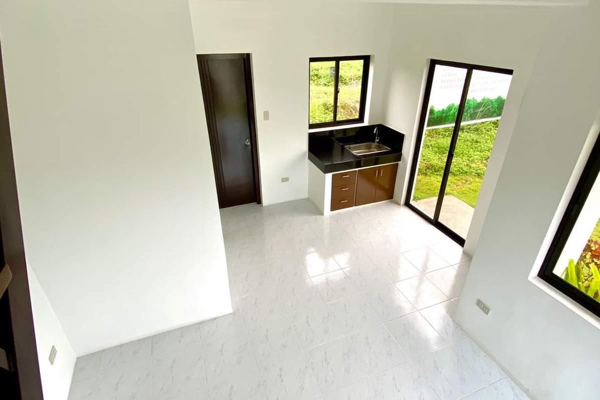 2 Bedroom Townhouse for Sale in Balibago, Angeles, Pampanga – photo 4