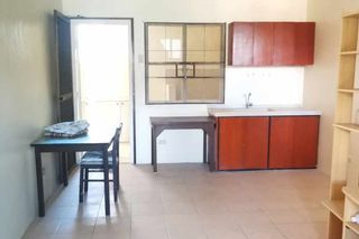 2 Bedroom Townhouse for Sale in Basak, Lapu-Lapu, Cebu