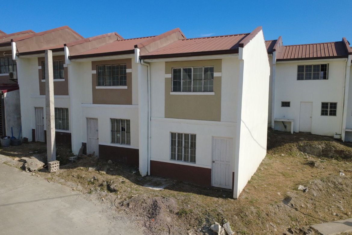 2 Bedroom Townhouse for Sale in Cabuco, Trece Martires, Cavite – photo 2