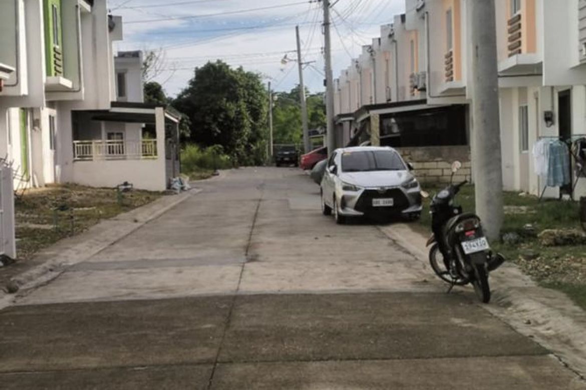 2 Bedroom Townhouse for Sale in Guadalupe, Bogo, Cebu – photo 4