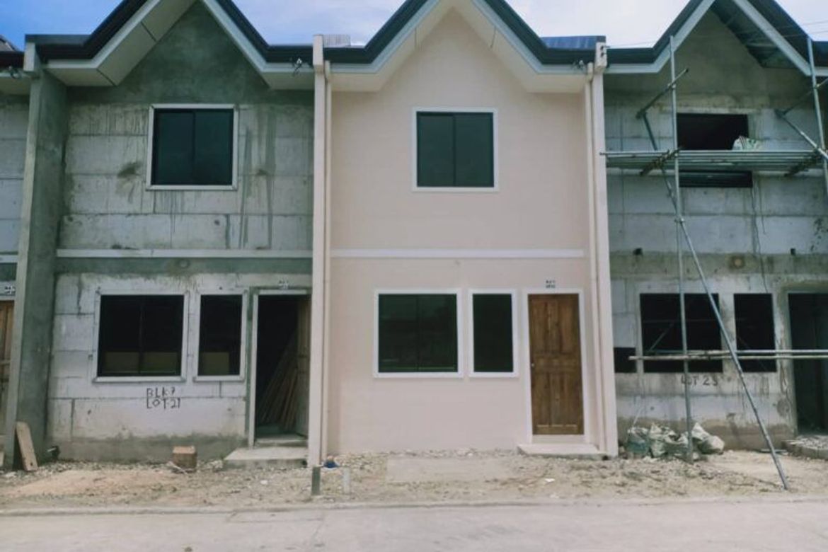 2 Bedroom Townhouse for Sale in Ibabao, Cordoba, Cebu