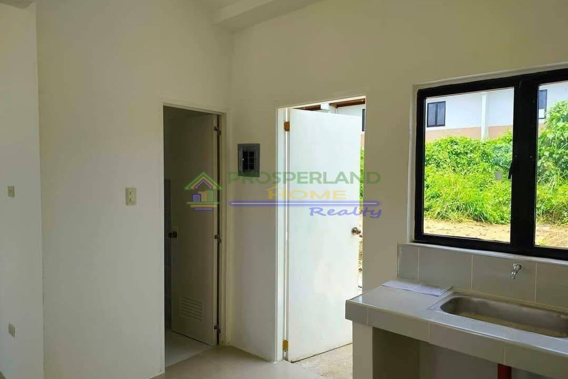 2 Bedroom Townhouse for Sale in Inocencio, Trece Martires, Cavite