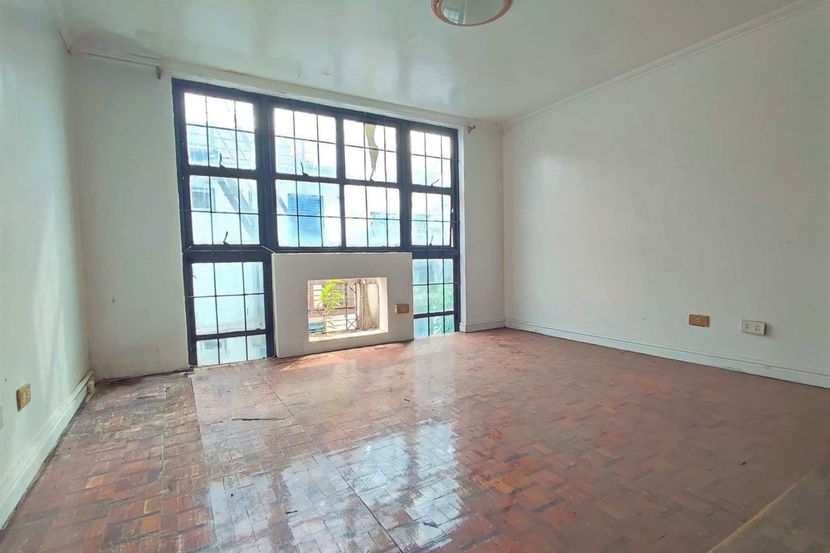 2 Bedroom Townhouse for Sale in Laging Handa, Quezon City, Metro Manila near MRT-3 Kamuning