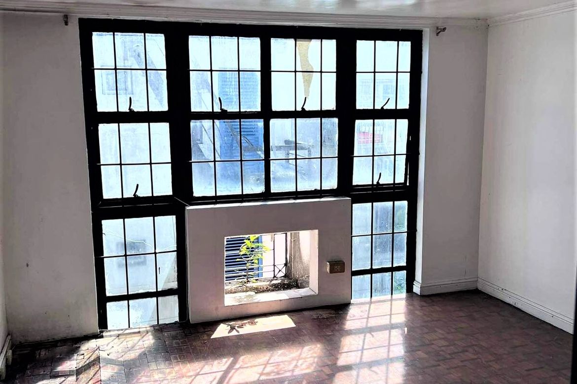 2 Bedroom Townhouse for Sale in Laging Handa, Quezon City, Metro Manila near MRT-3 Kamuning – photo 2