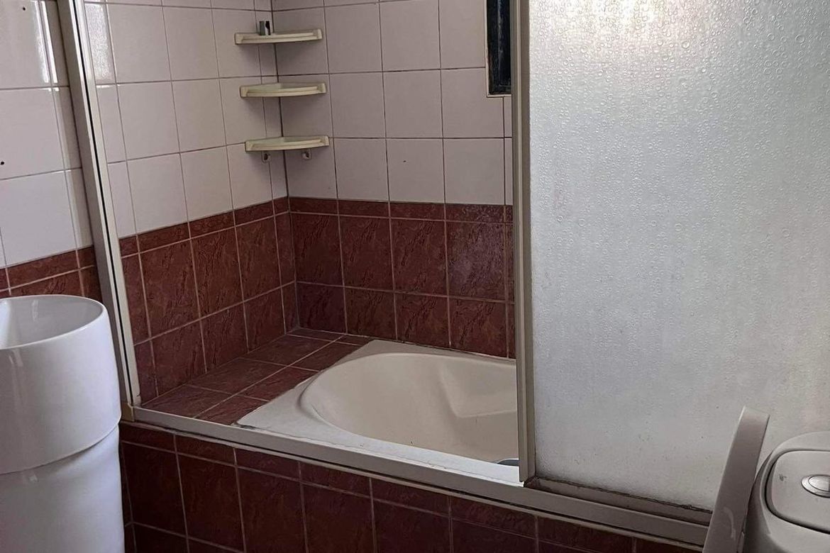 2 Bedroom Townhouse for Sale in Laging Handa, Quezon City, Metro Manila near MRT-3 Kamuning – photo 7