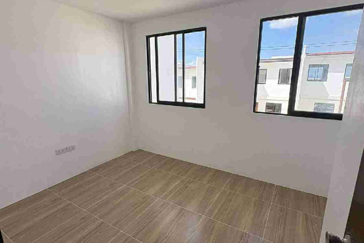 2 Bedroom Townhouse for Sale in Lagtang, Talisay, Cebu – photo 3