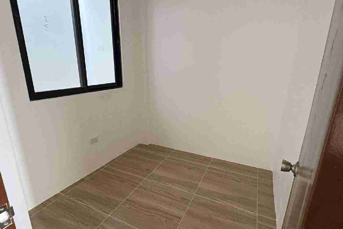 2 Bedroom Townhouse for Sale in Lagtang, Talisay, Cebu – photo 4