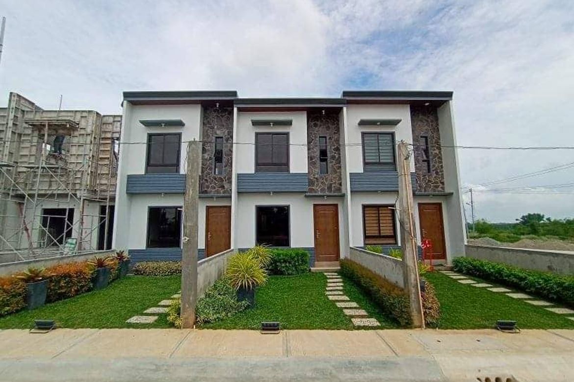 2 Bedroom Townhouse for Sale in Mabolo, Malolos, Bulacan