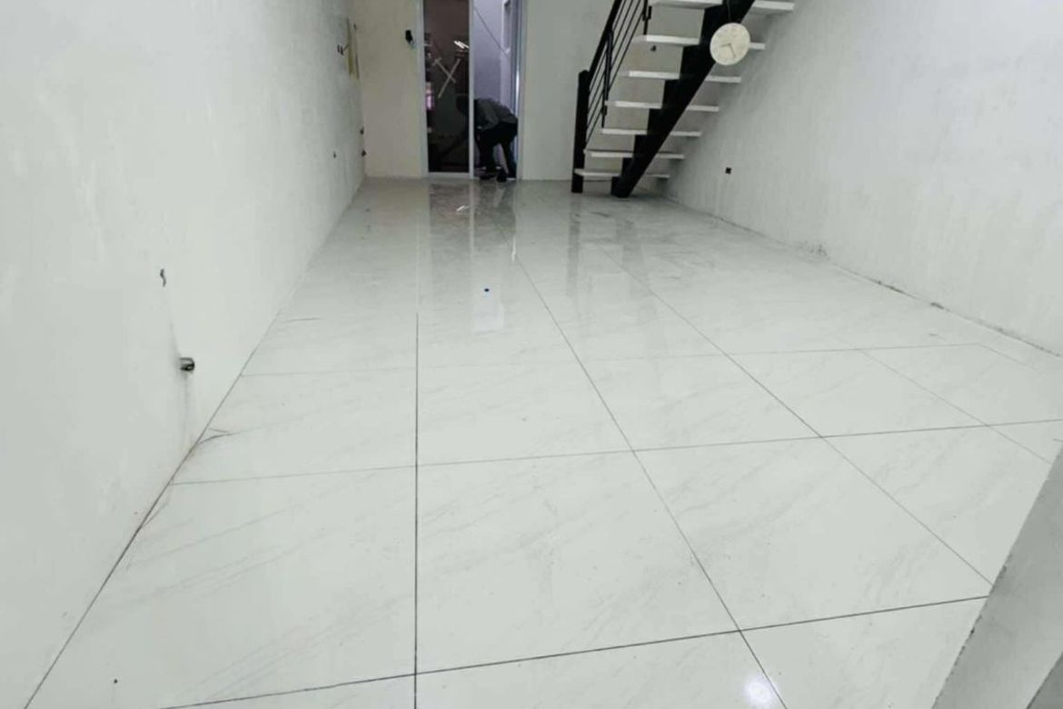 2 Bedroom Townhouse for Sale in Manila, Metro Manila near LRT-2 Legarda – photo 2
