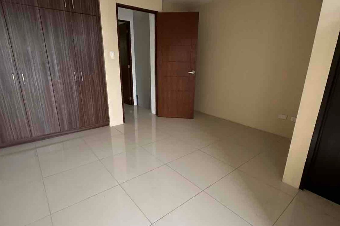 2 Bedroom Townhouse for Sale in Manuyo Dos, Las Piñas, Metro Manila – photo 2