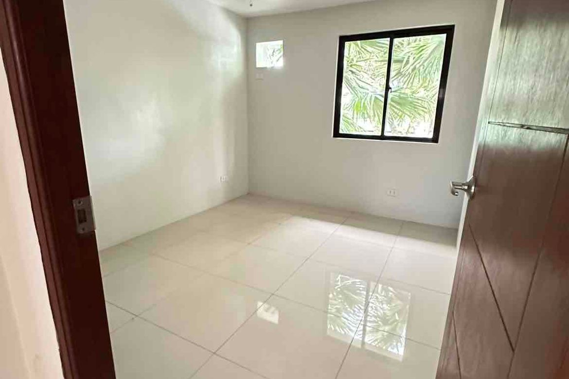 2 Bedroom Townhouse for Sale in Manuyo Dos, Las Piñas, Metro Manila – photo 3