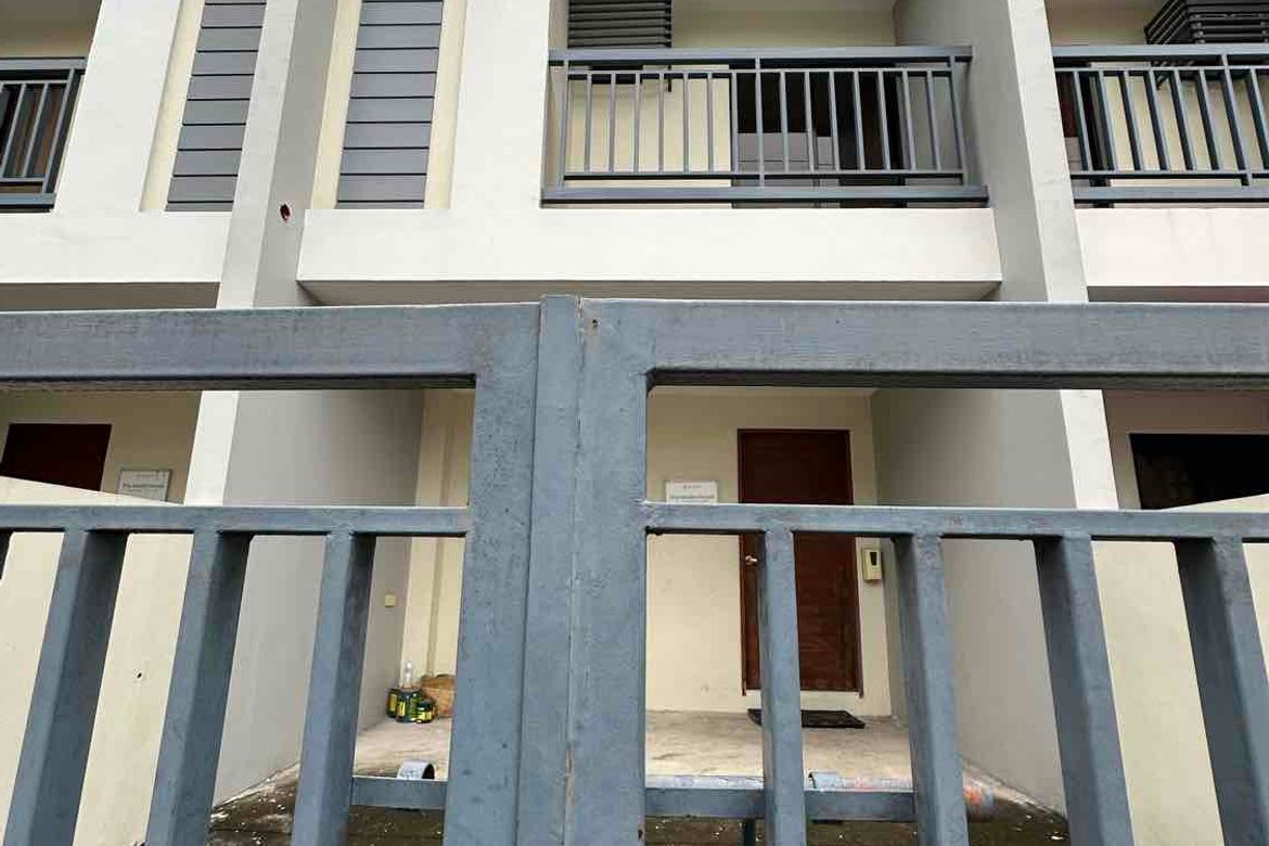 2 Bedroom Townhouse for Sale in Manuyo Dos, Las Piñas, Metro Manila – photo 4