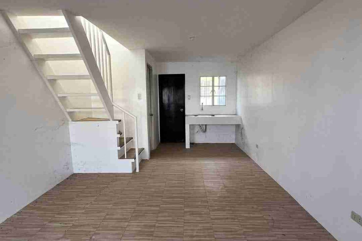 2 Bedroom Townhouse for Sale in Mawaque, Mabalacat, Pampanga – photo 2