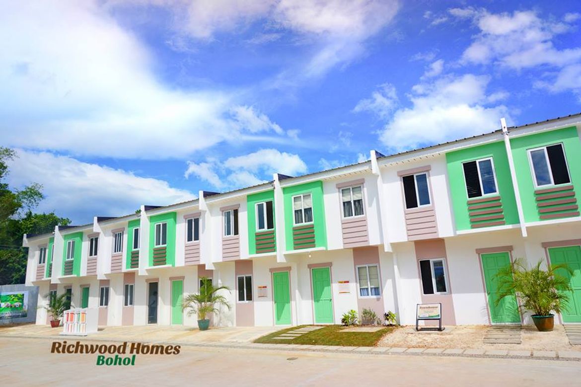 2 Bedroom Townhouse for Sale in Mayacabac, Dauis, Bohol