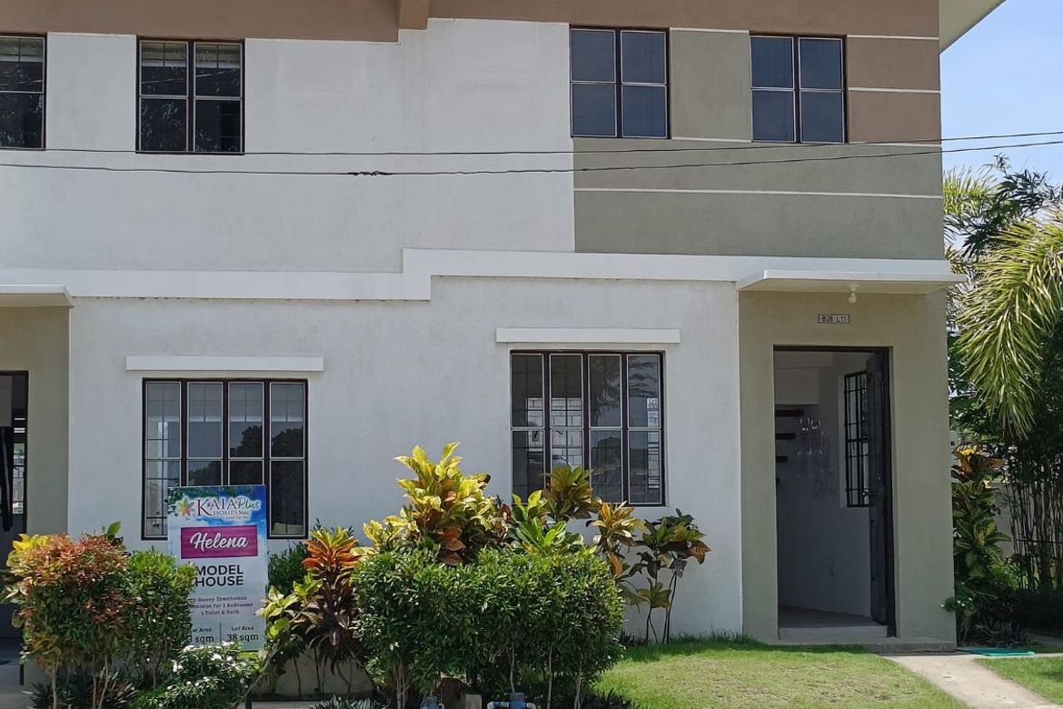 2 Bedroom Townhouse for Sale in Palangue 1, Naic, Cavite