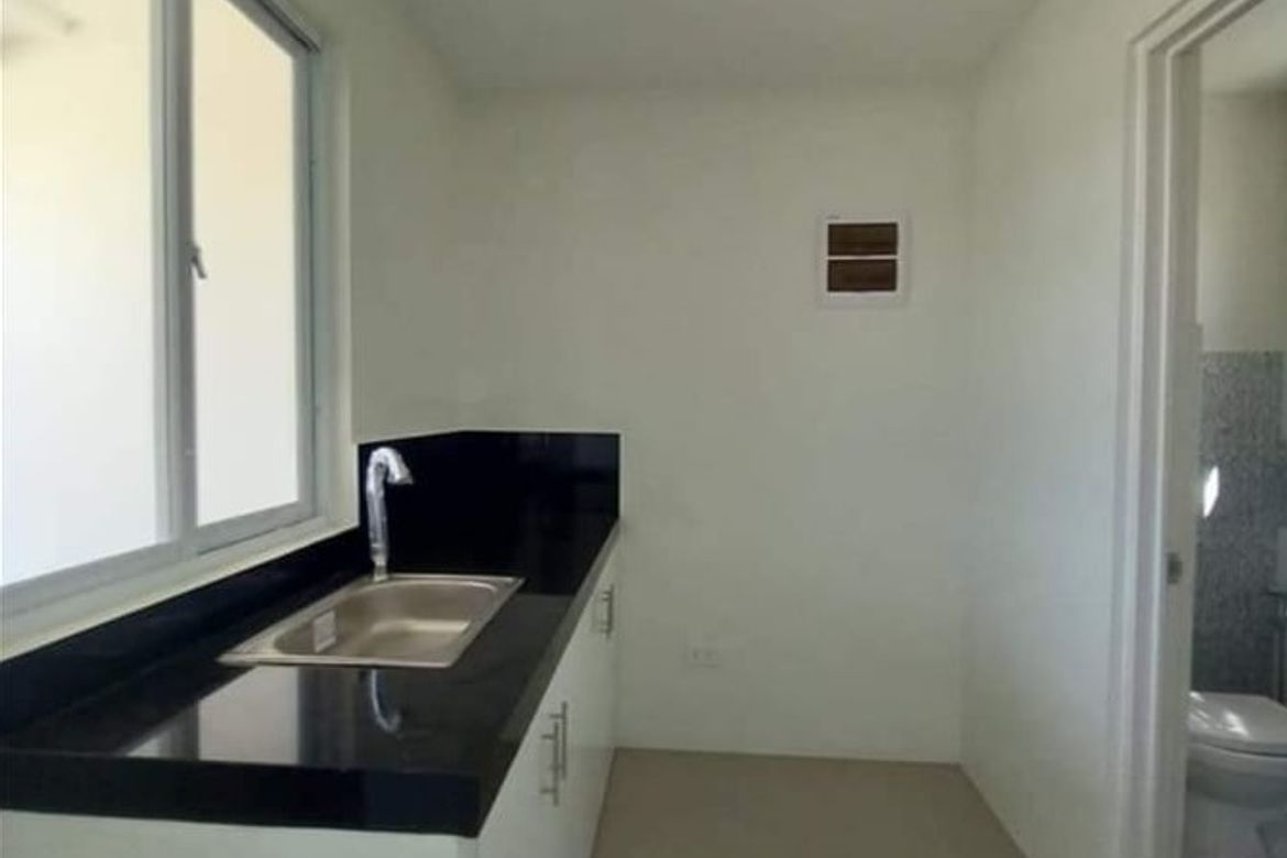 2 Bedroom Townhouse for Sale in Pandatung, Hermosa, Bataan – photo 4