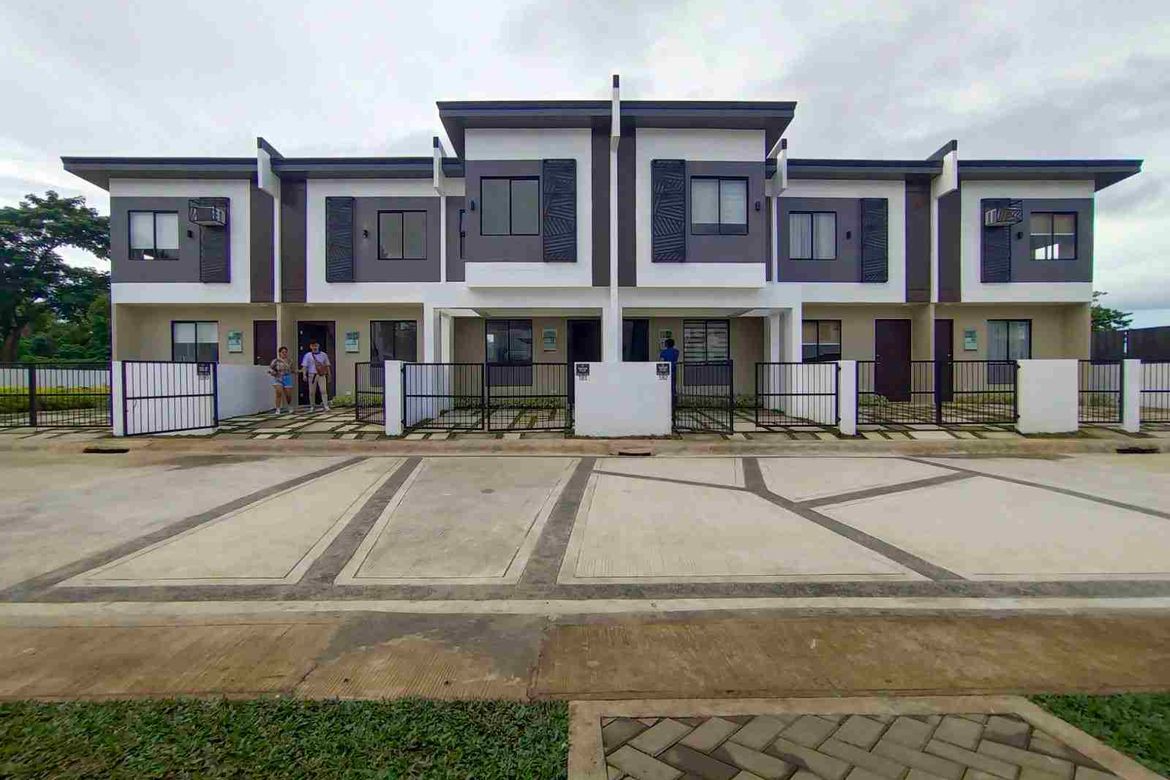 2 Bedroom Townhouse for Sale in PHirst Sights Bay, Puypuy, Bay, Laguna – photo 5