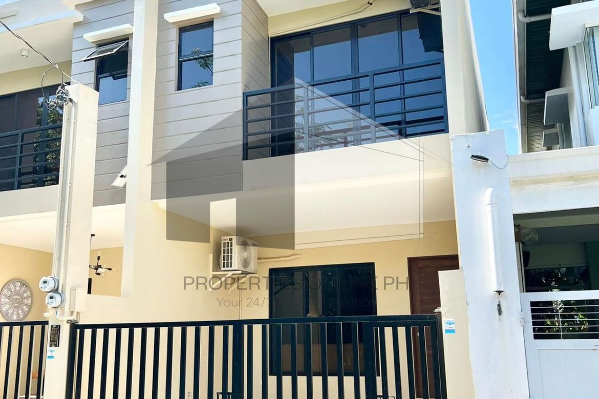 2 Bedroom Townhouse for Sale in Poblacion, Muntinlupa, Metro Manila