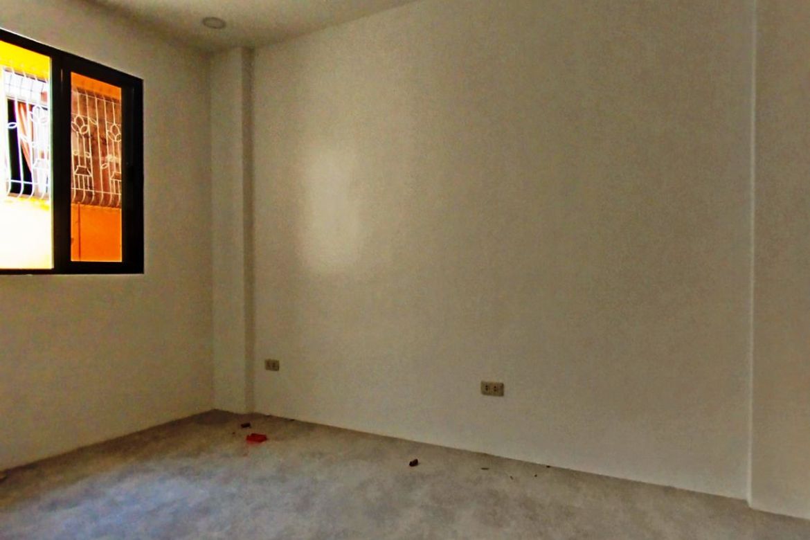2 Bedroom Townhouse for Sale in Poblacion, Muntinlupa, Metro Manila – photo 6