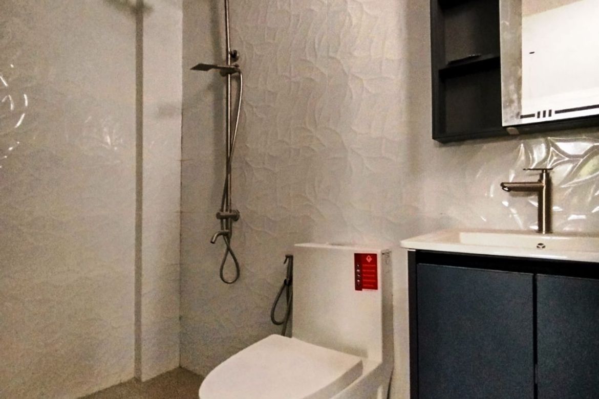2 Bedroom Townhouse for Sale in Poblacion, Muntinlupa, Metro Manila – photo 7