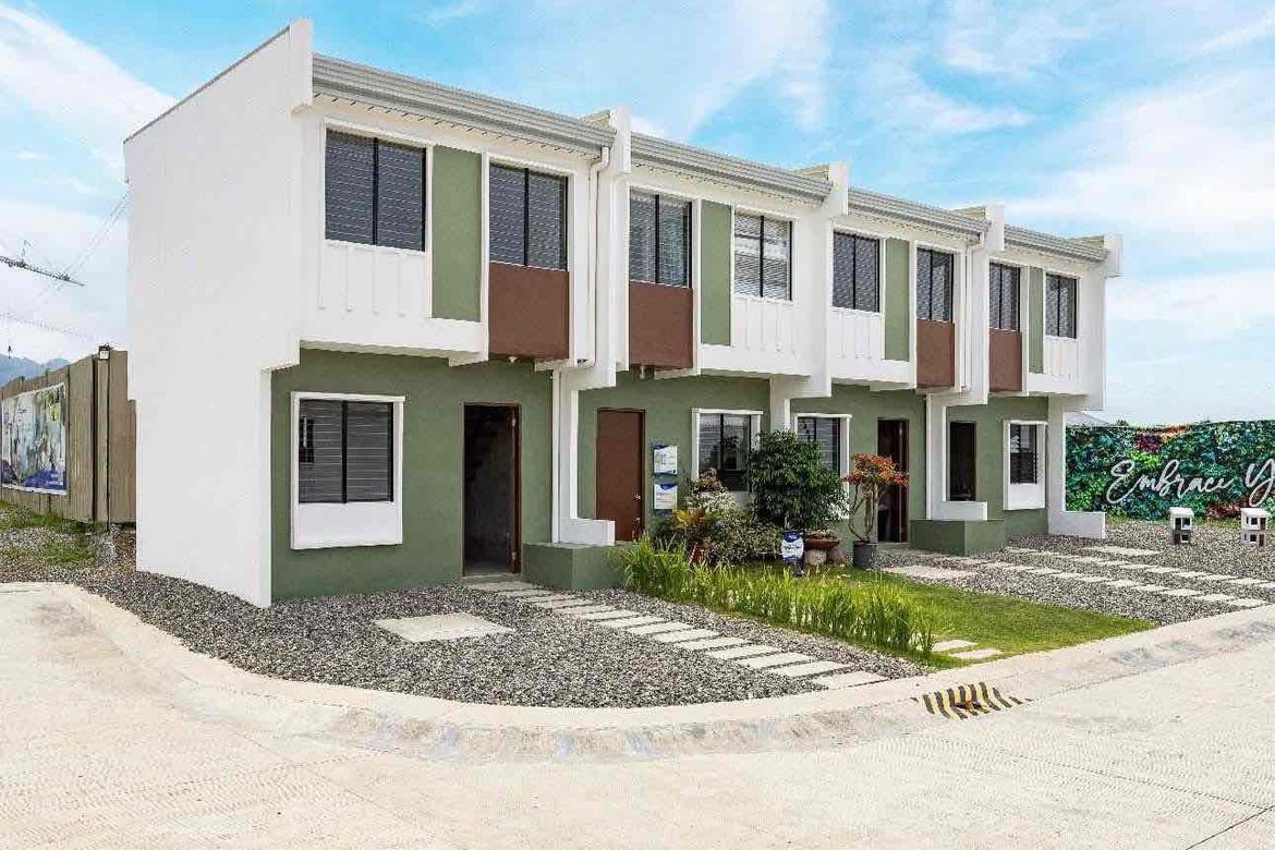2 Bedroom Townhouse for Sale in Poblacion V, Tanjay, Negros Oriental