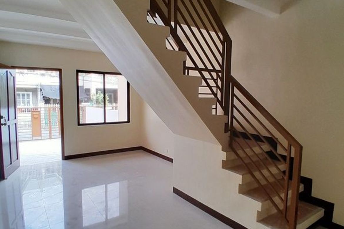 2 Bedroom Townhouse for Sale in Pulang Lupa Dos, Las Piñas, Metro Manila – photo 6