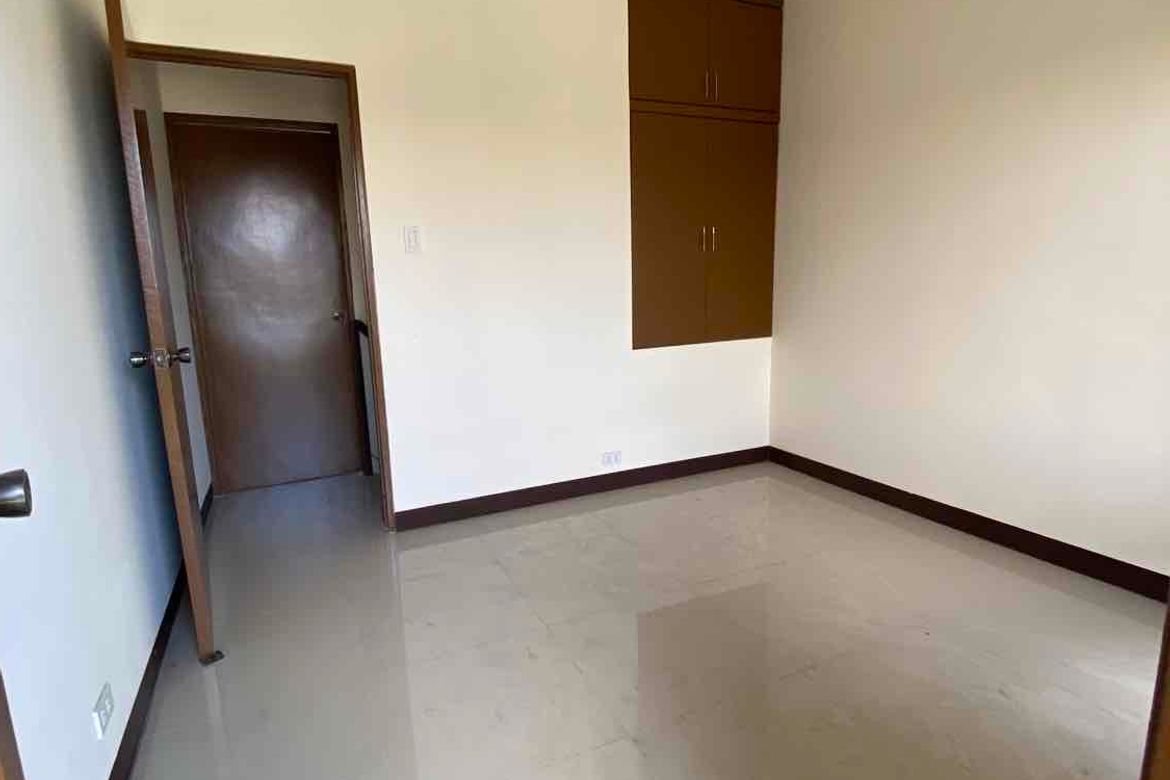 2 Bedroom Townhouse for Sale in Pulang Lupa Uno, Las Piñas, Metro Manila – photo 3