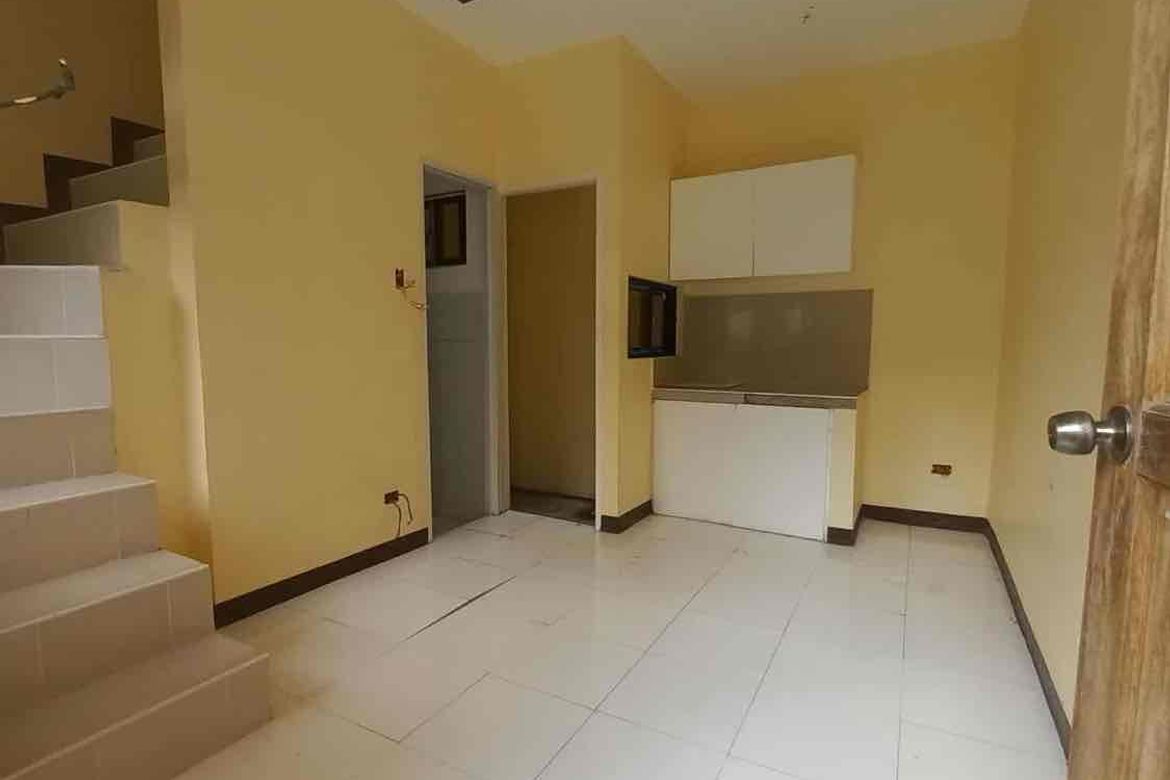 2 Bedroom Townhouse for Sale in Pulang Lupa Uno, Las Piñas, Metro Manila – photo 2