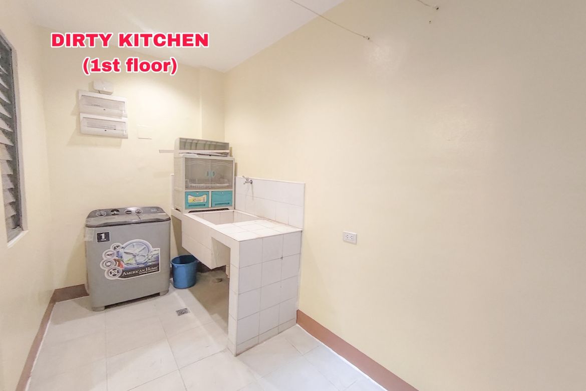 2 Bedroom Townhouse for Sale in Quiapo, Manila, Metro Manila near LRT-1 Carriedo – photo 3