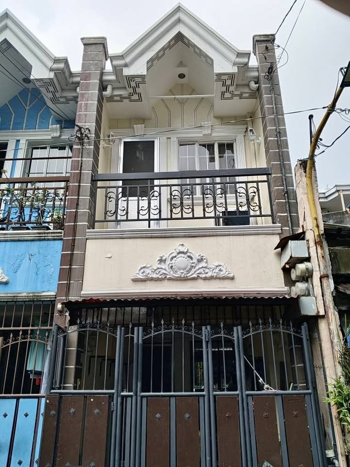 2-Bedroom Townhouse for Sale in San Andres Bukid, Manila