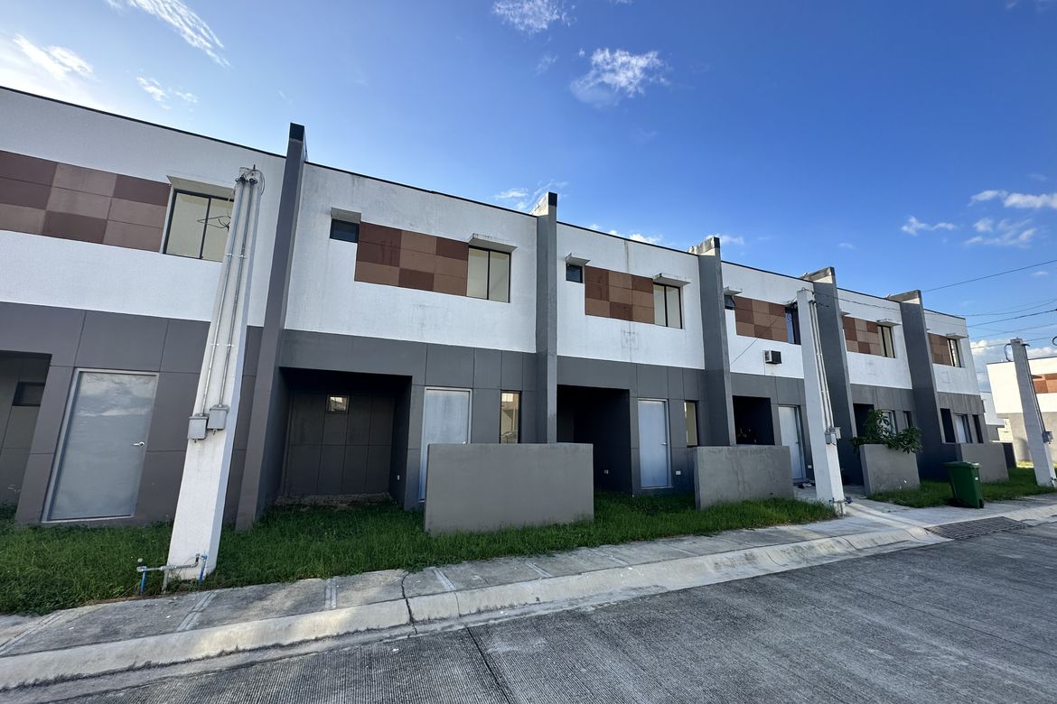 2 Bedroom Townhouse for Sale in Santa Lucia, Capas, Tarlac – photo 3