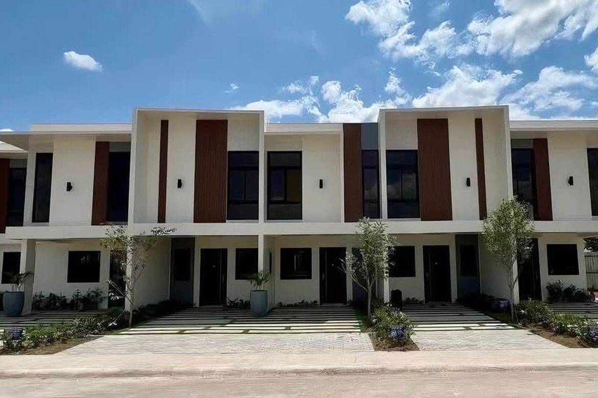 2 Bedroom Townhouse for Sale in Santa Maria, Mabalacat, Pampanga
