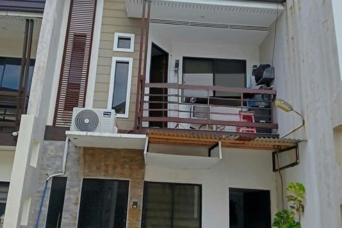 2 Bedroom Townhouse for Sale in Subangdaku, Mandaue, Cebu