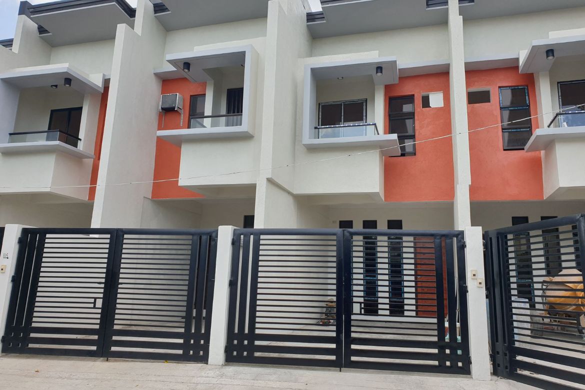 2 Bedroom Townhouse for Sale in Talon Dos, Las Piñas, Metro Manila