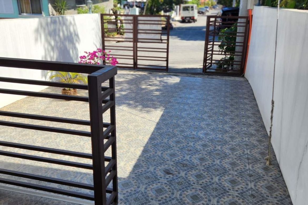 2 Bedroom Townhouse for Sale in Tunasan, Muntinlupa, Metro Manila – photo 2