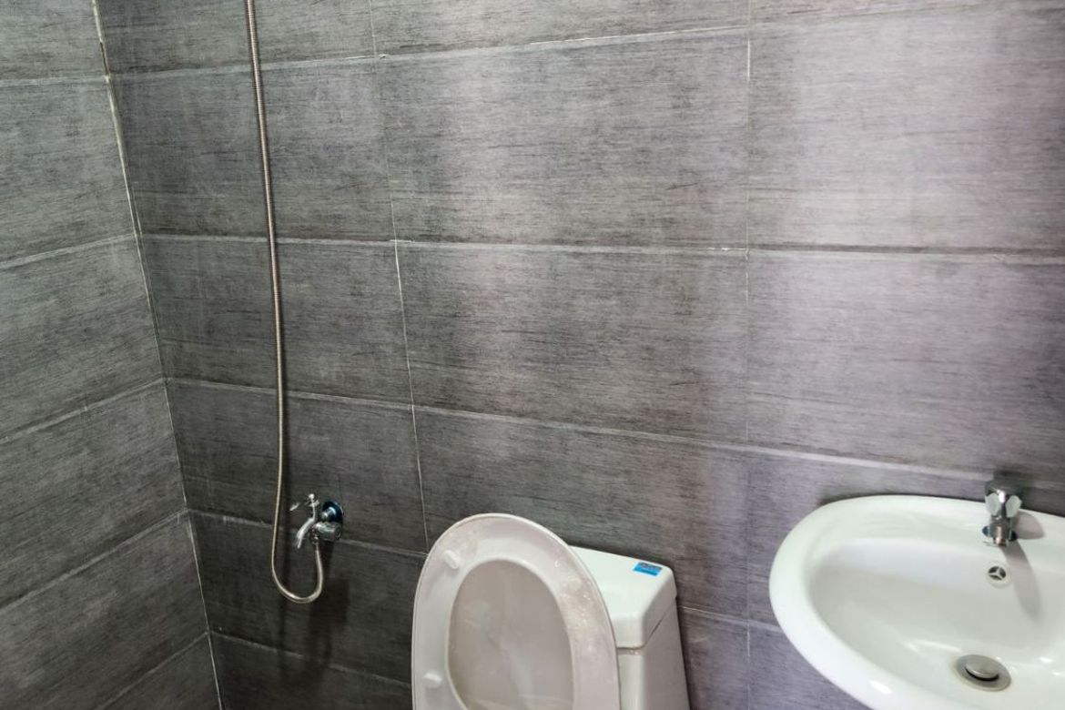 2 Bedroom Townhouse for Sale in Tunasan, Muntinlupa, Metro Manila – photo 6