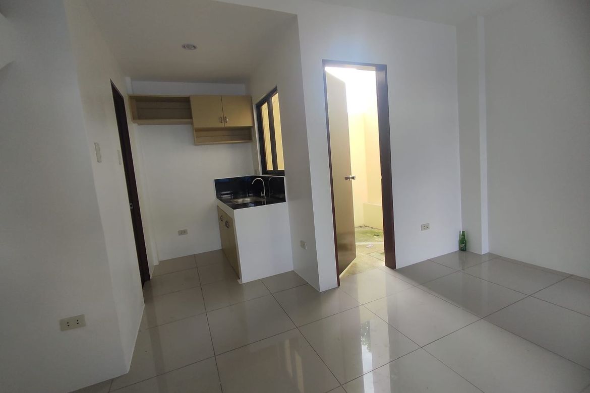 2 Bedroom Townhouse for Sale in Villamonte, Bacolod, Negros Occidental – photo 6