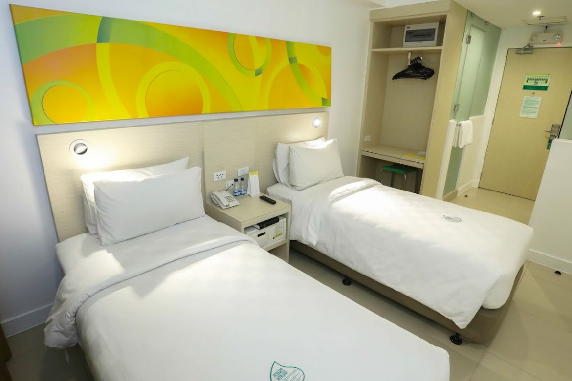 219 Bedroom Commercial for Sale in South Triangle, Quezon City, Metro Manila near MRT-3 Quezon Avenue – photo 4