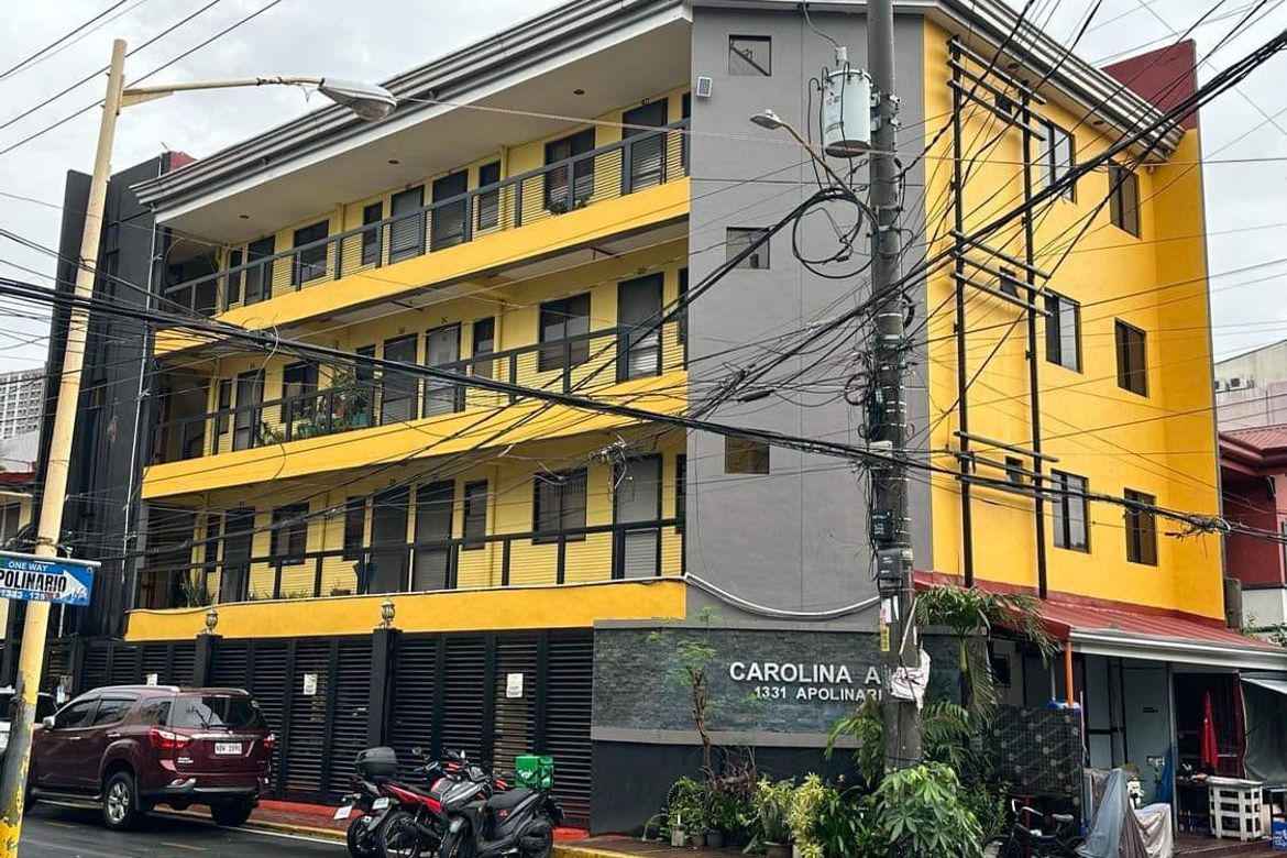 23 Bedroom Shophouse for Sale in Bangkal, Makati City near MRT-3 Magallanes