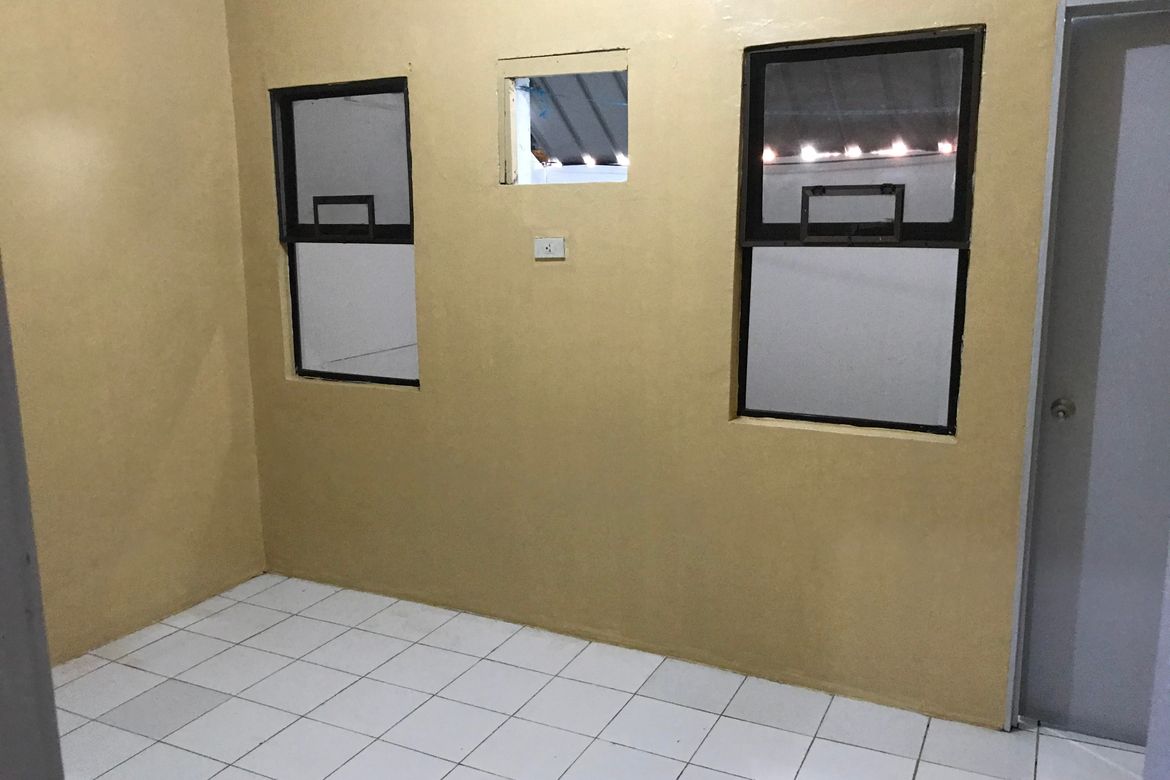 24 Bedroom Shophouse for Sale in Barangay 76, Pasay, Metro Manila near LRT-1 Libertad – photo 4