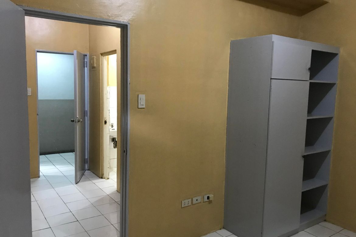24 Bedroom Shophouse for Sale in Barangay 76, Pasay, Metro Manila near LRT-1 Libertad – photo 5